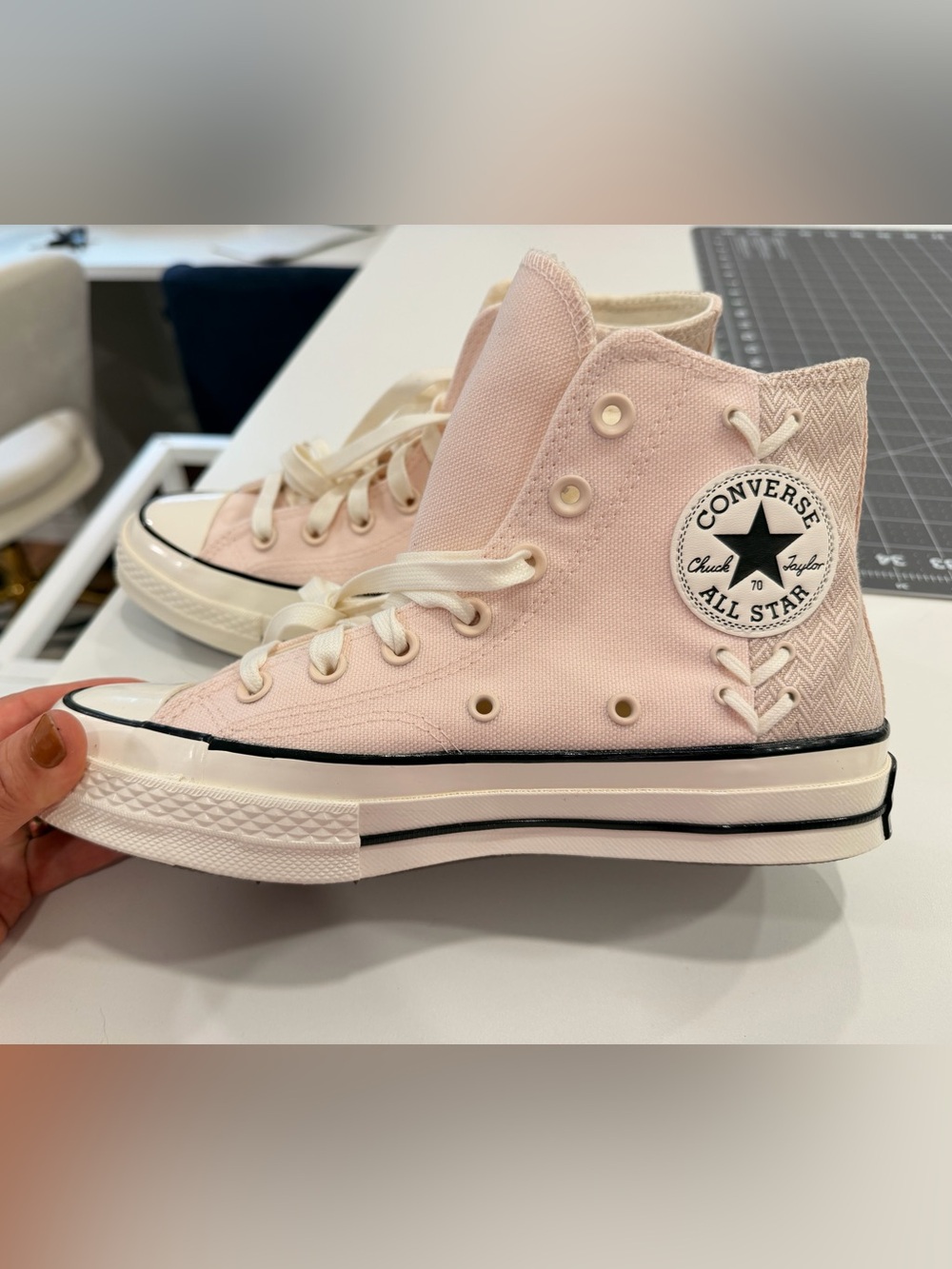 Brand New Converse Chuck Taylor High Tops 70 Size 7.5 Women's Pale Pink - Picture 2 of 6